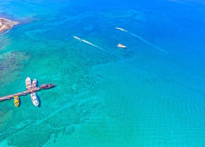 Constantinos The Great Szálloda Protarász