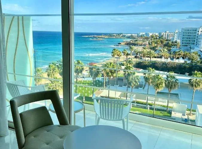 Constantinos The Great Hotell