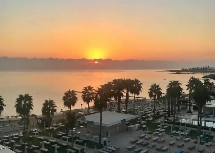 Constantinos The Great Protaras