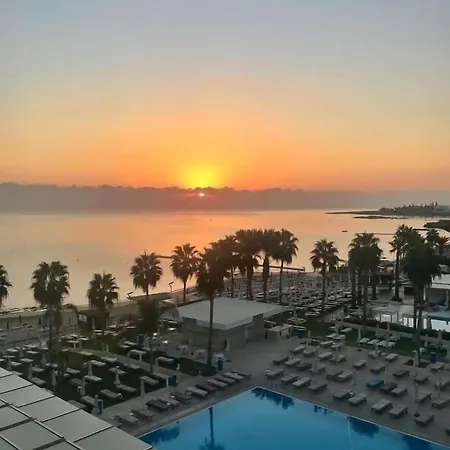 Constantinos The Great Protaras