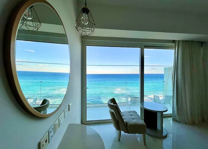 Constantinos The Great Protaras