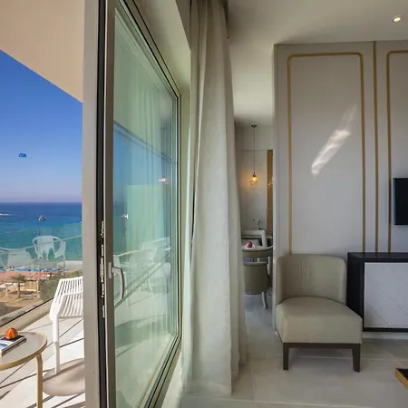 Constantinos The Great מלון 5*