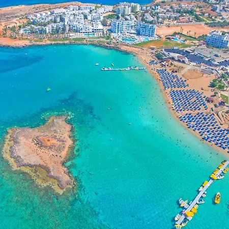 מלון Constantinos The Great 5*
